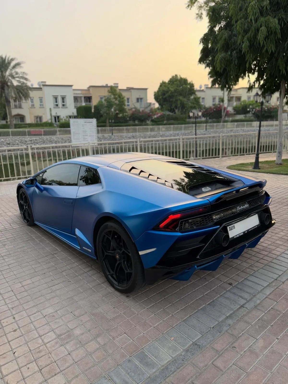 2023 Lamborghini Huracan photo 5