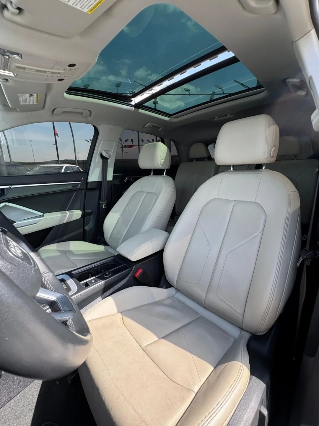 2022 Audi Q3 photo 3