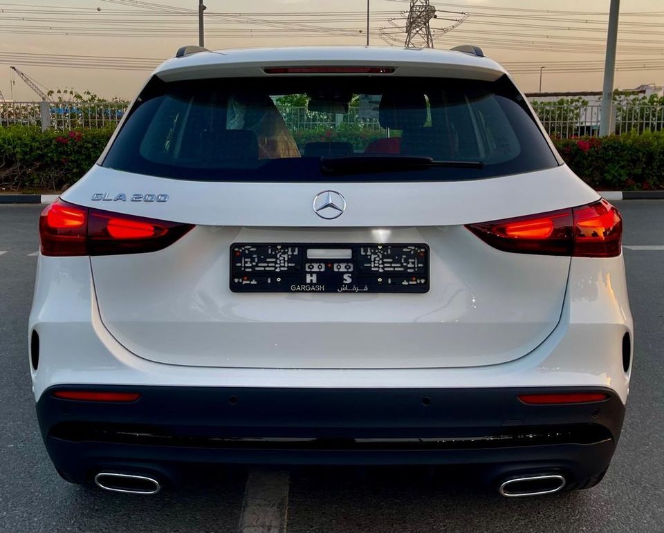 2025 Mercedes-Benz GLA 200 photo 5