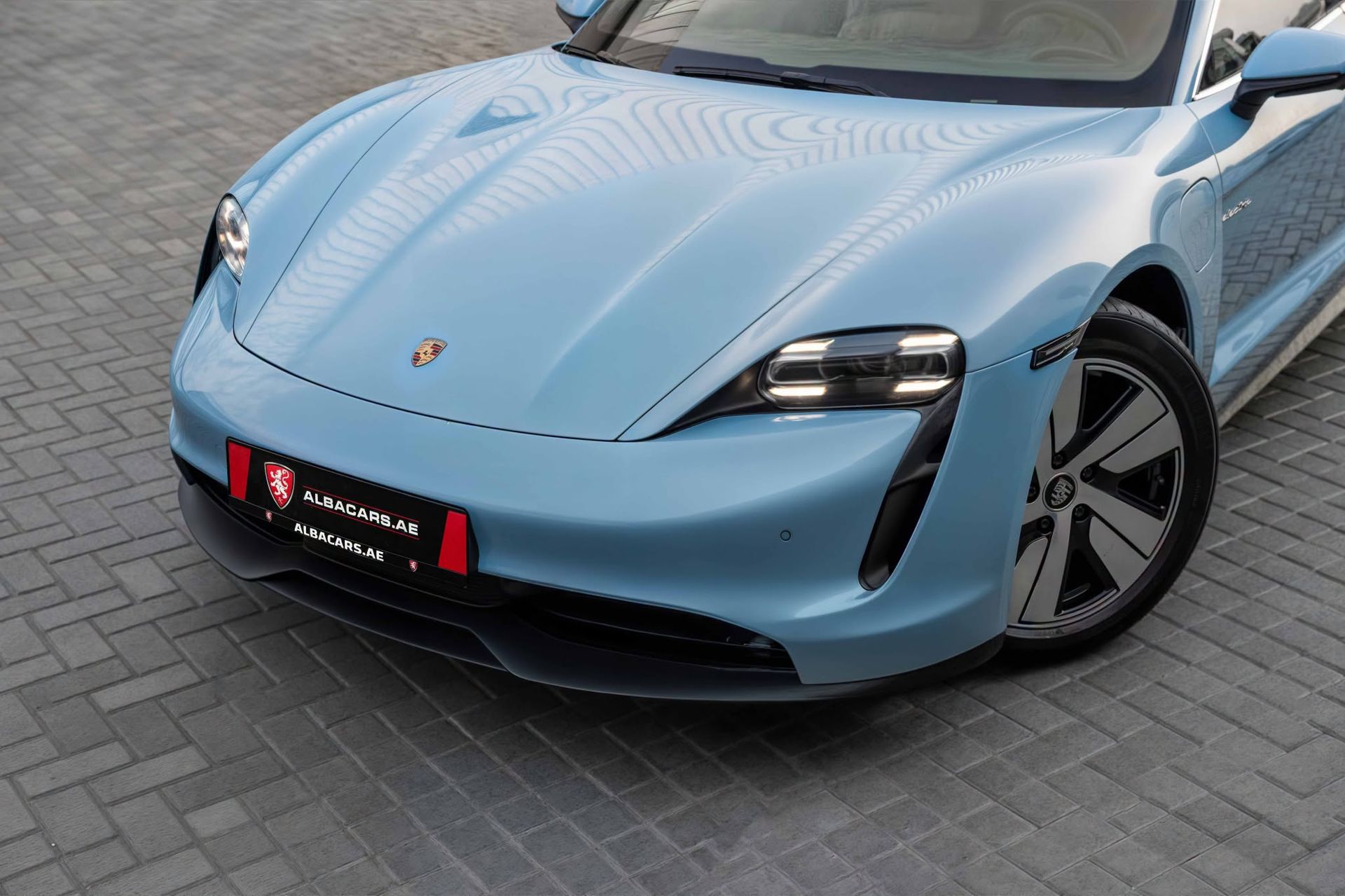 2021 Porsche Taycan photo 3