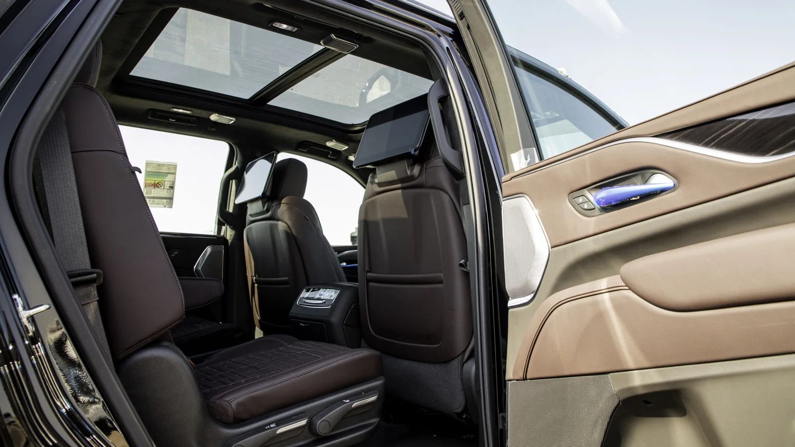 2024 Cadillac Escalade V photo 5