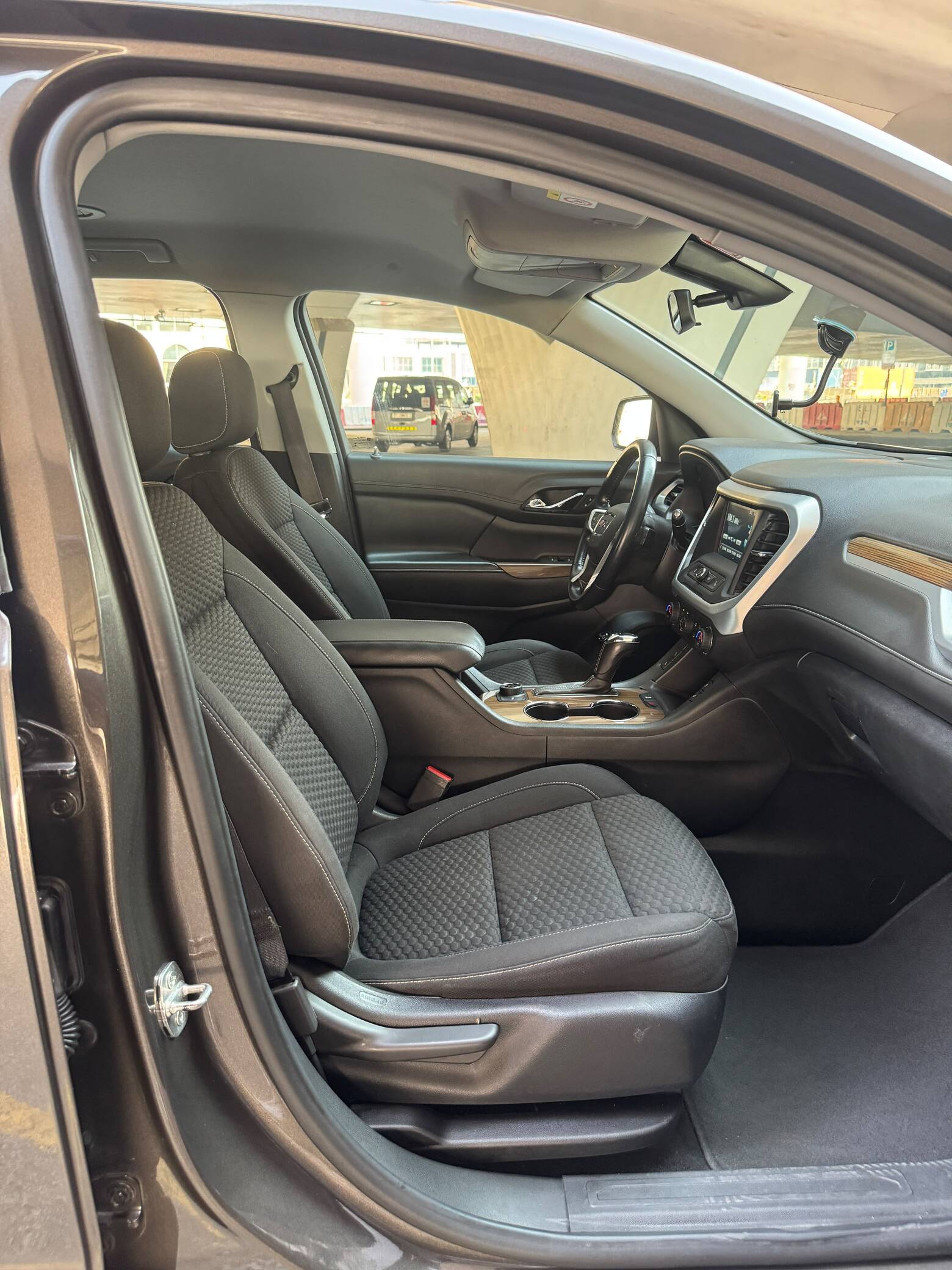 2019 GMC Acadia photo 3