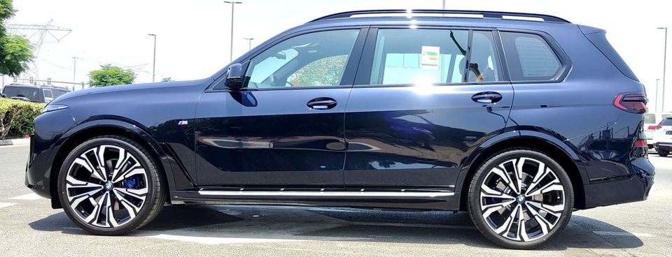 2026 BMW X7 photo 2