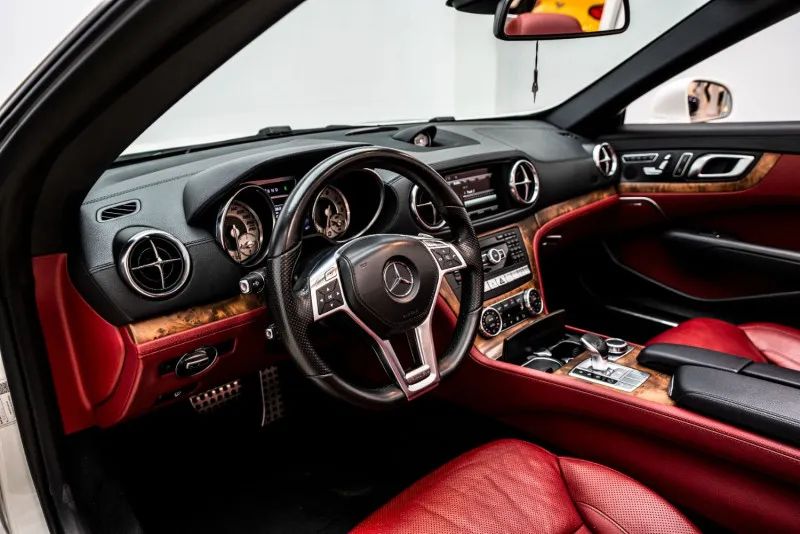 2016 Mercedes-Benz SL400 photo 2