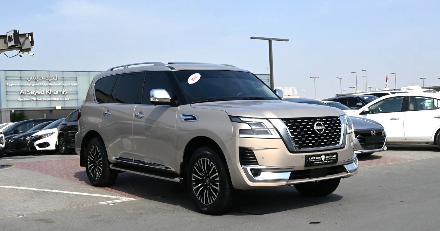 2023 Nissan Patrol photo 2