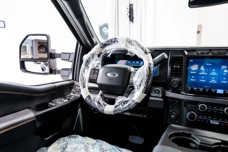 2024 Ford Super Duty F450 photo 3