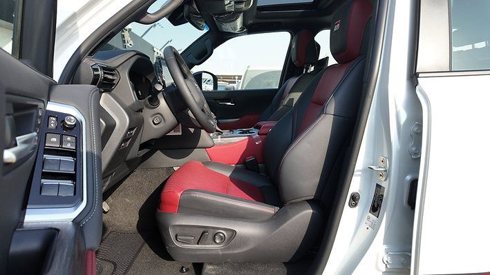 2025 Toyota Land Cruiser GR Sport photo 2