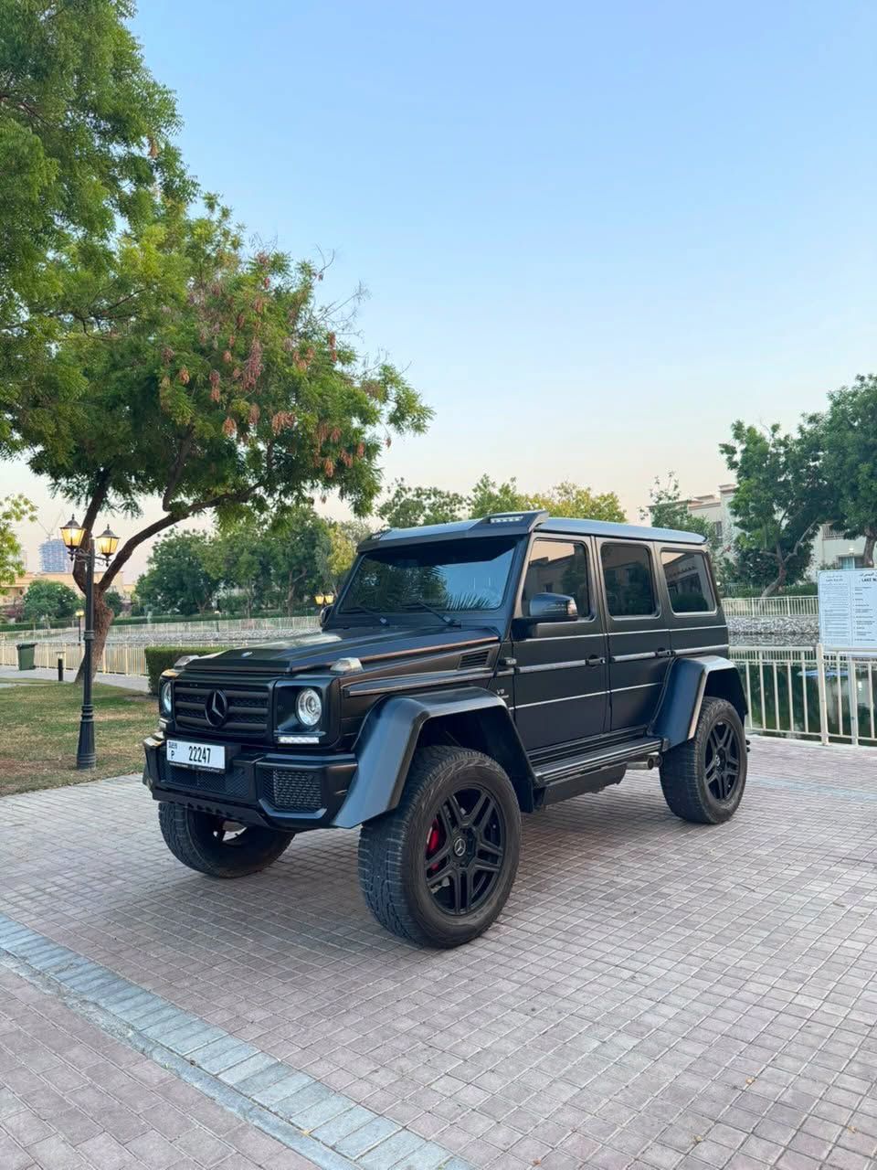 2017 Mercedes-Benz G-Class photo 2