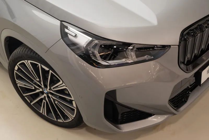 2023 BMW iX photo 5