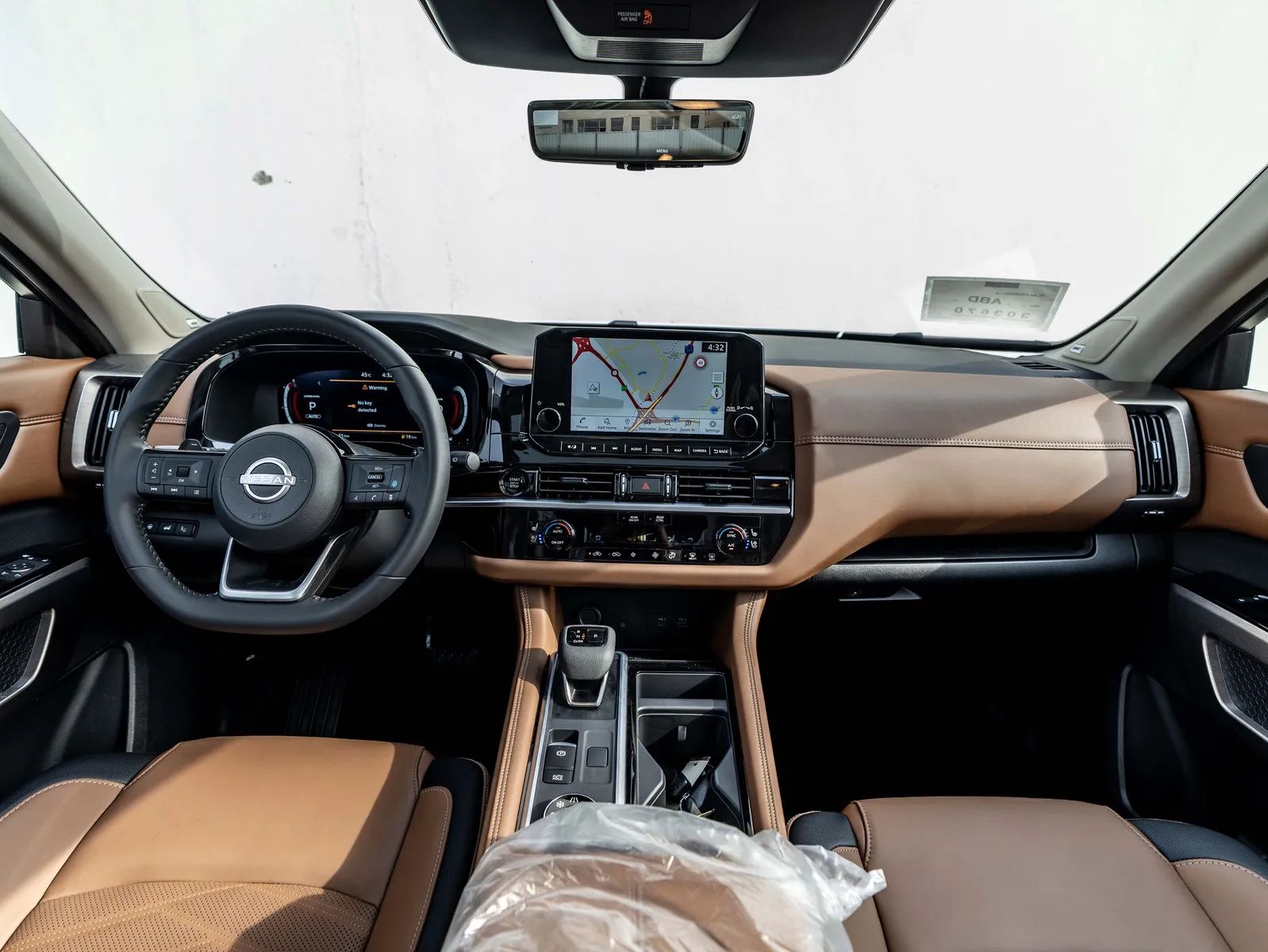2025 Nissan Pathfinder photo 3