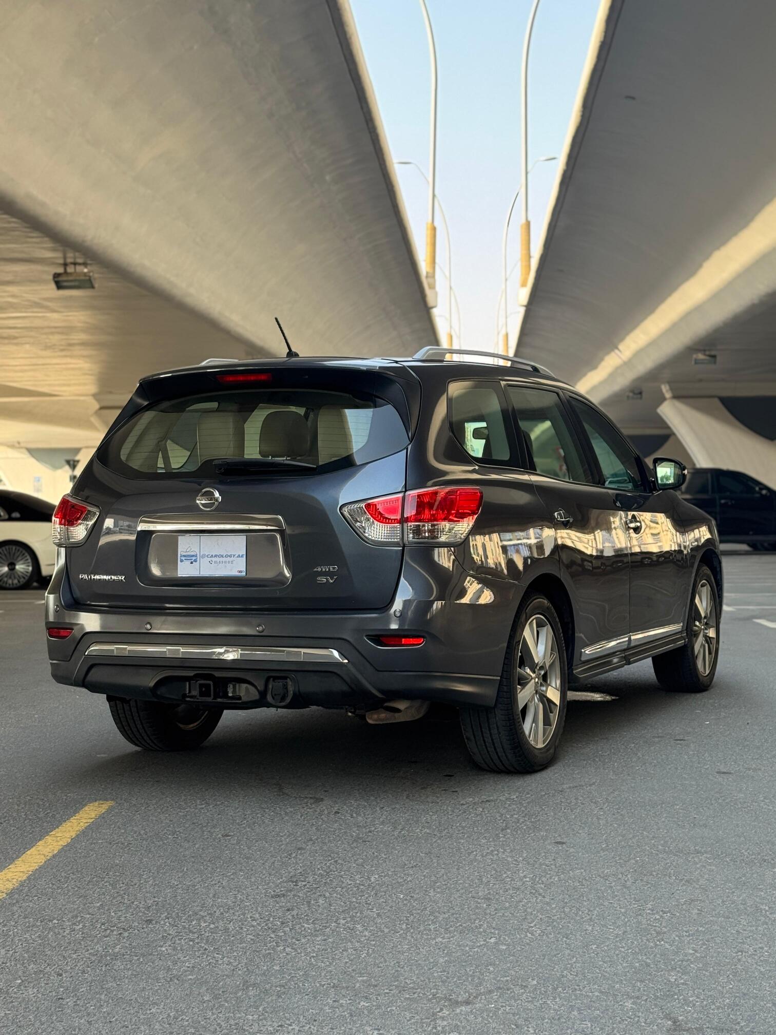 2014 Nissan Pathfinder photo 5