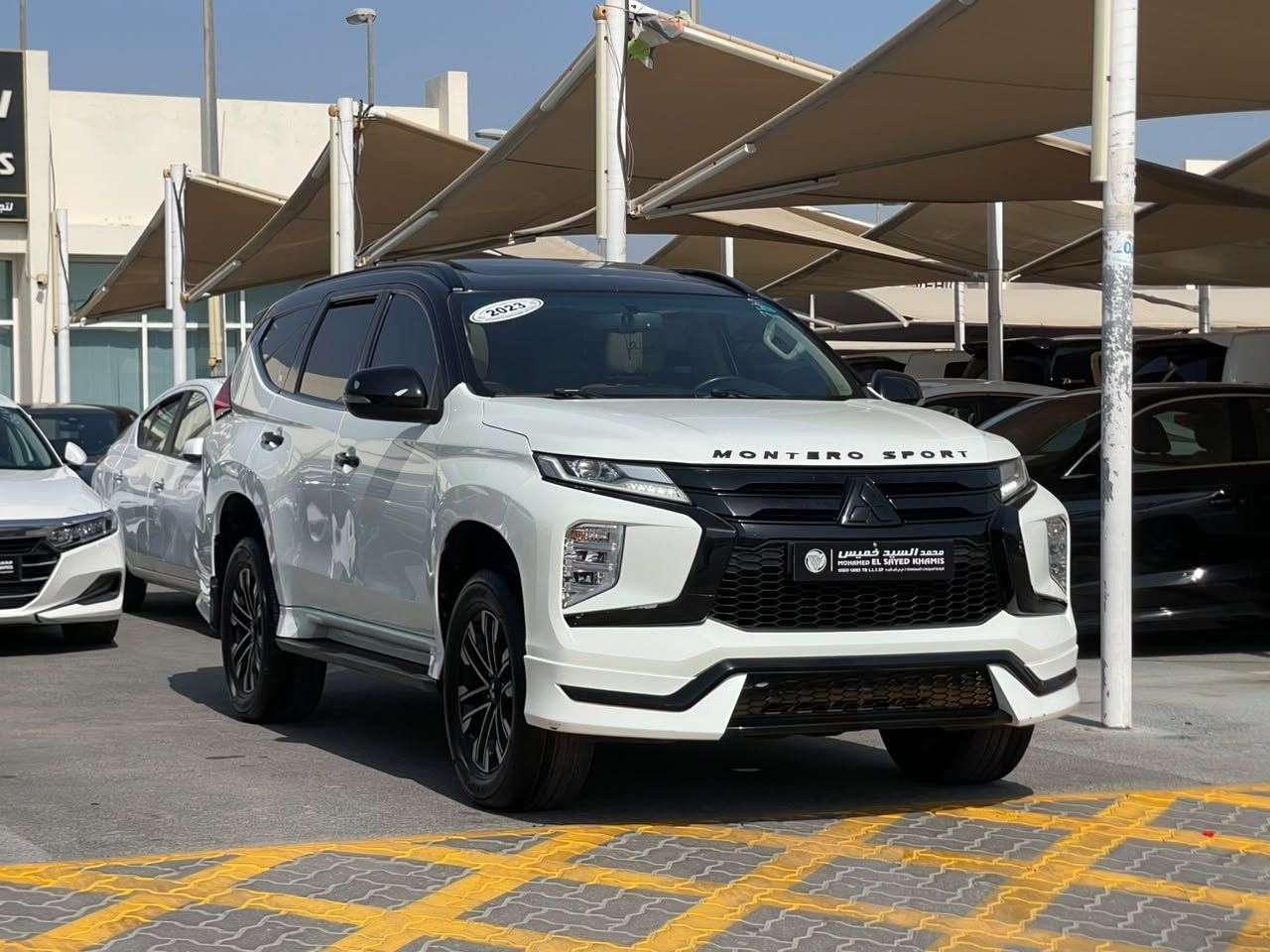 2023 Mitsubishi Montero Sport photo 2