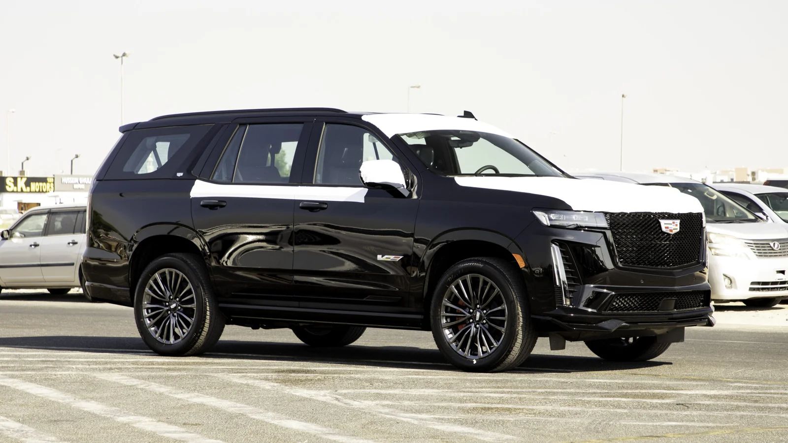2024 Cadillac Escalade V photo 2