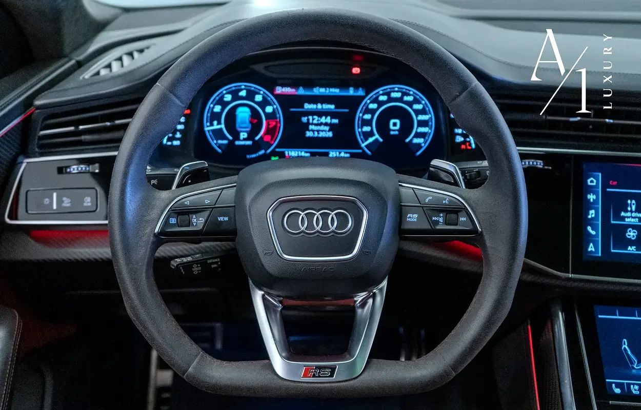 2021 Audi RS Q8 photo 3