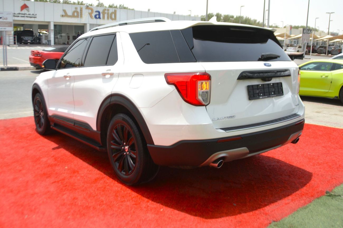 2020 Ford Explorer photo 5