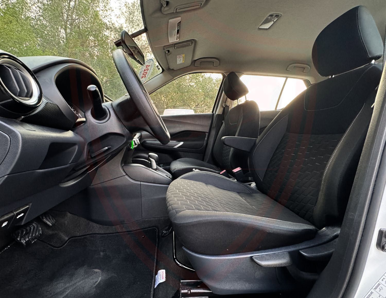 2024 Nissan Kicks photo 2