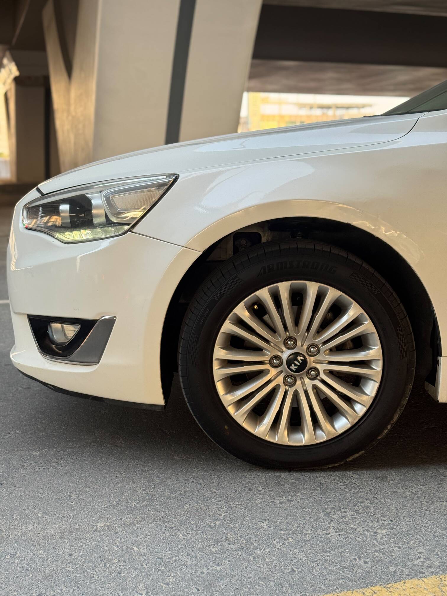 2015 Kia Cadenza photo 3