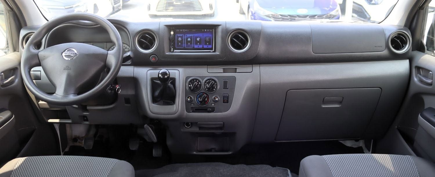 2022 Nissan Urvan photo 3