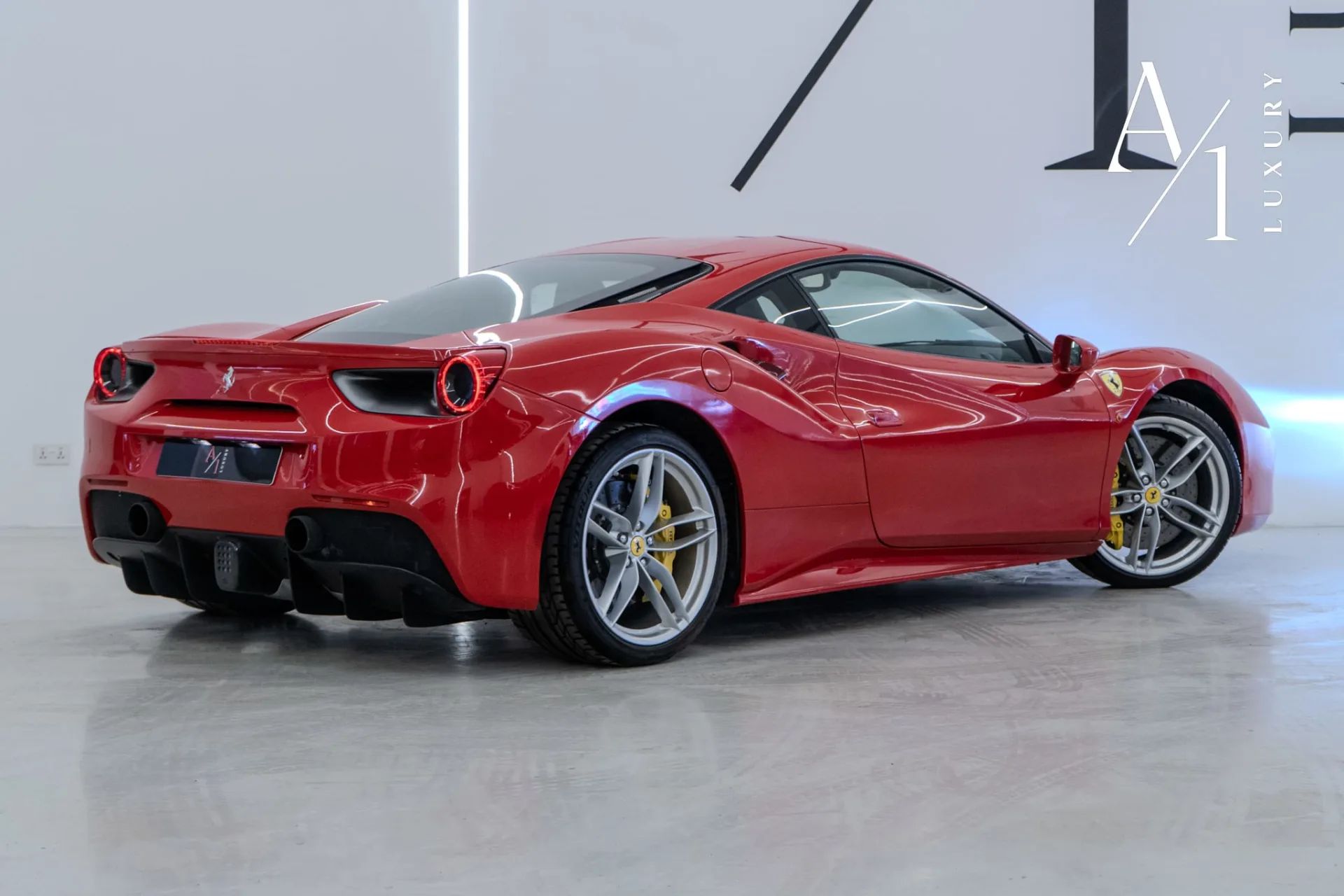 2017 Ferrari 488 GTB photo 4