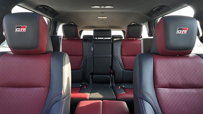 2025 Toyota Land Cruiser GR Sport photo 4