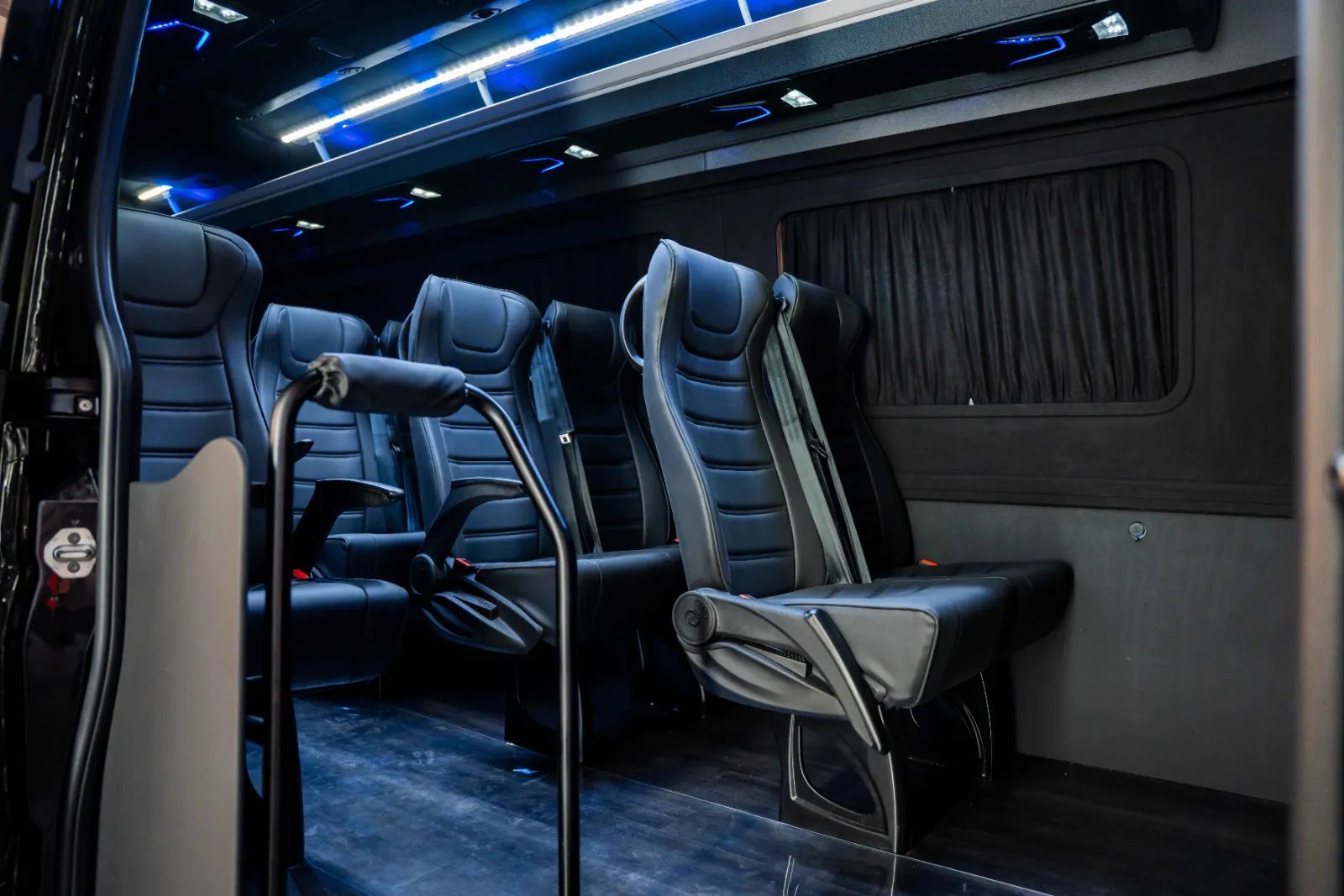 2026 Mercedes-Benz Sprinter 519 Extra Long photo 3
