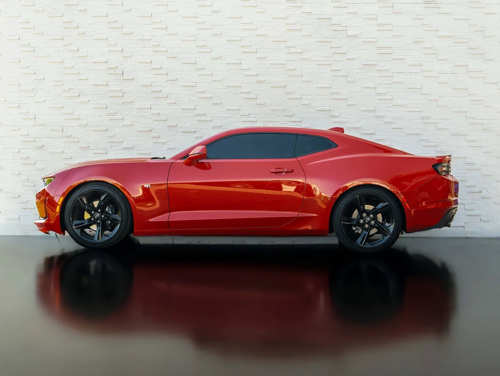 2023 Chevrolet Camaro photo 3
