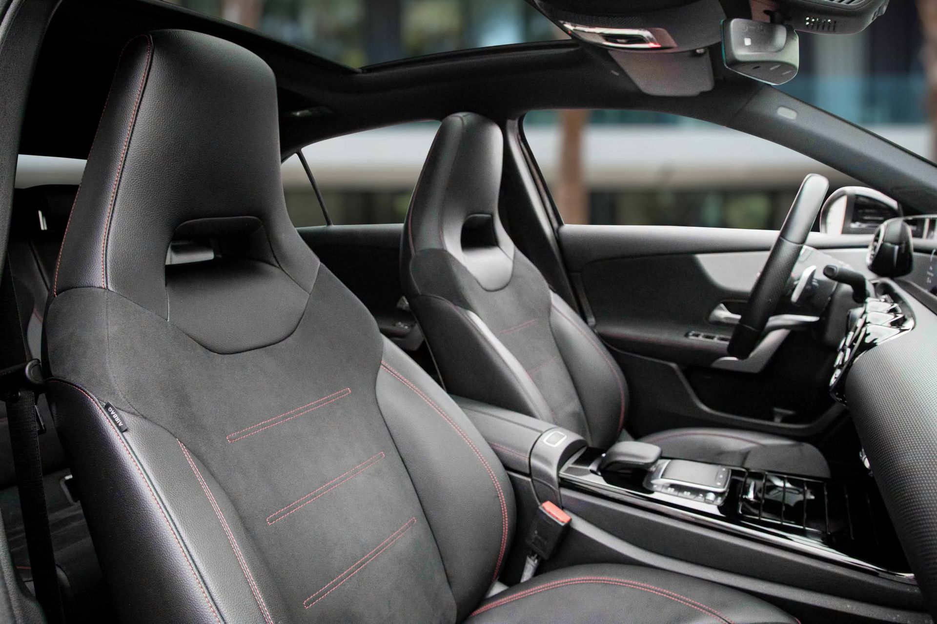 2021 Mercedes-Benz A200 photo 4