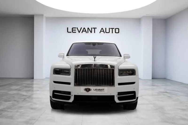 2020 Rolls-Royce Cullinan photo 2