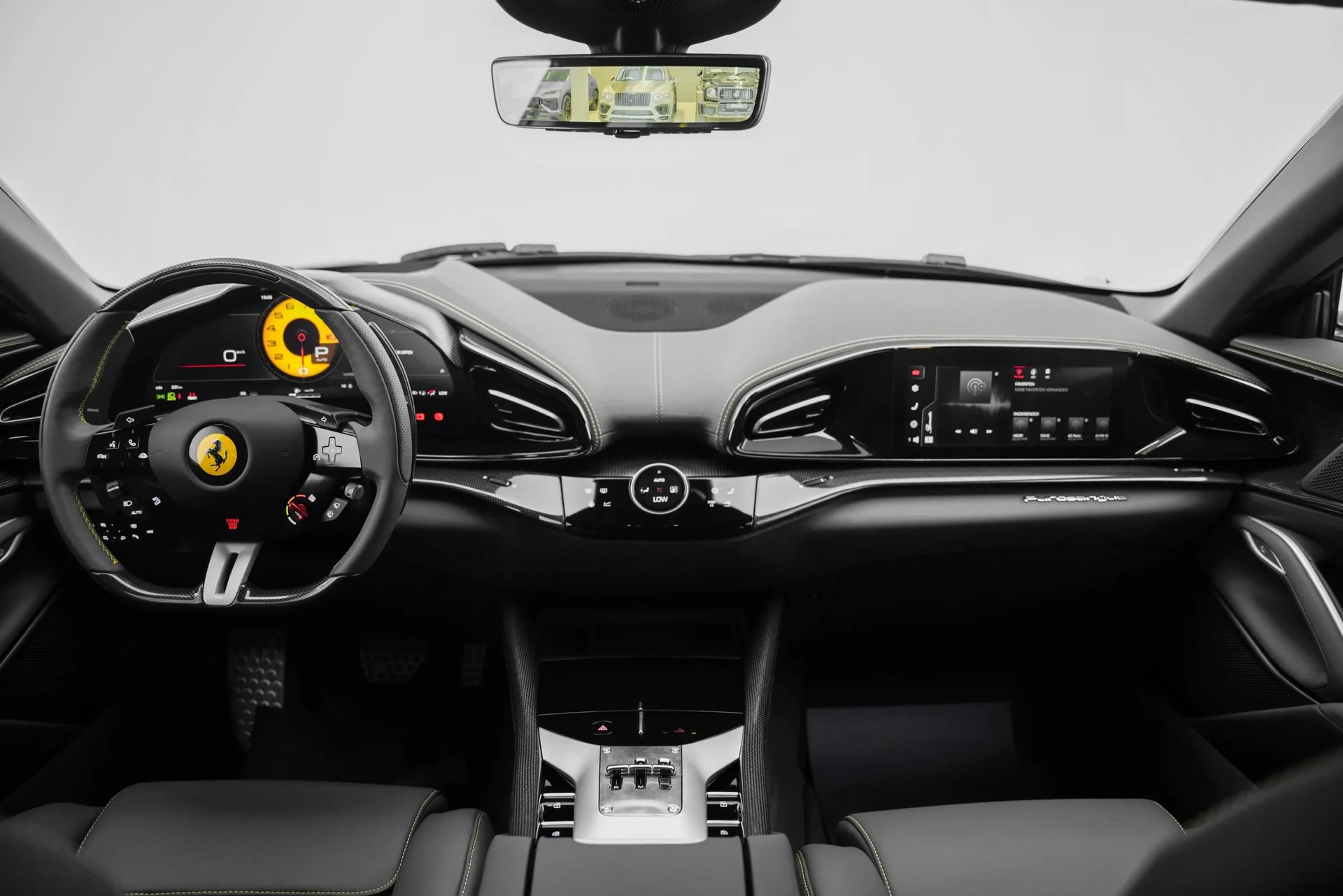 2024 Ferrari Purosangue photo 4