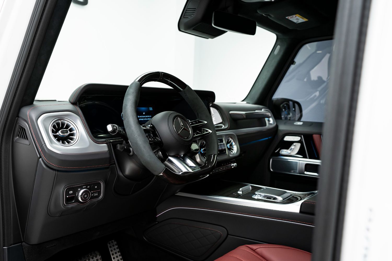 2025 Mercedes-Benz G63 AMG photo 3