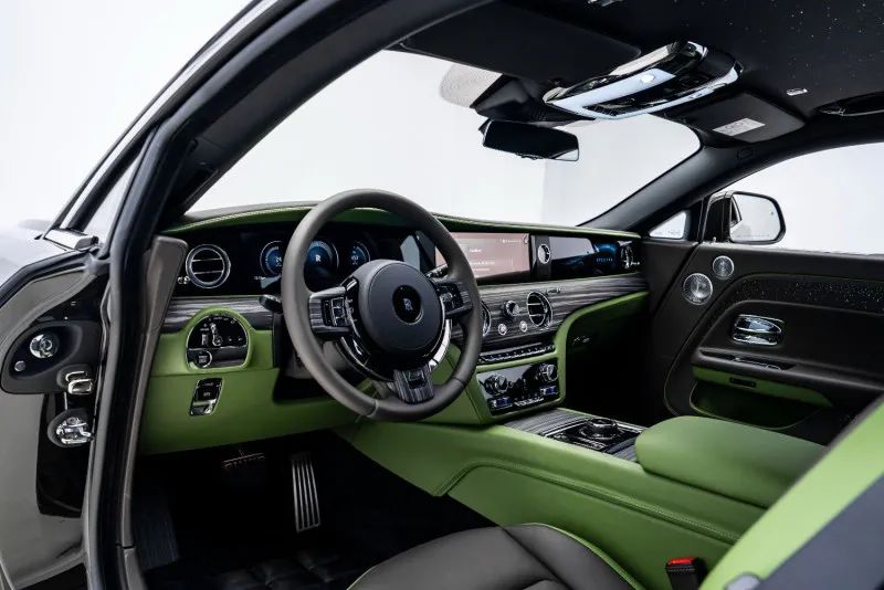 2024 Rolls-Royce Spectre photo 3