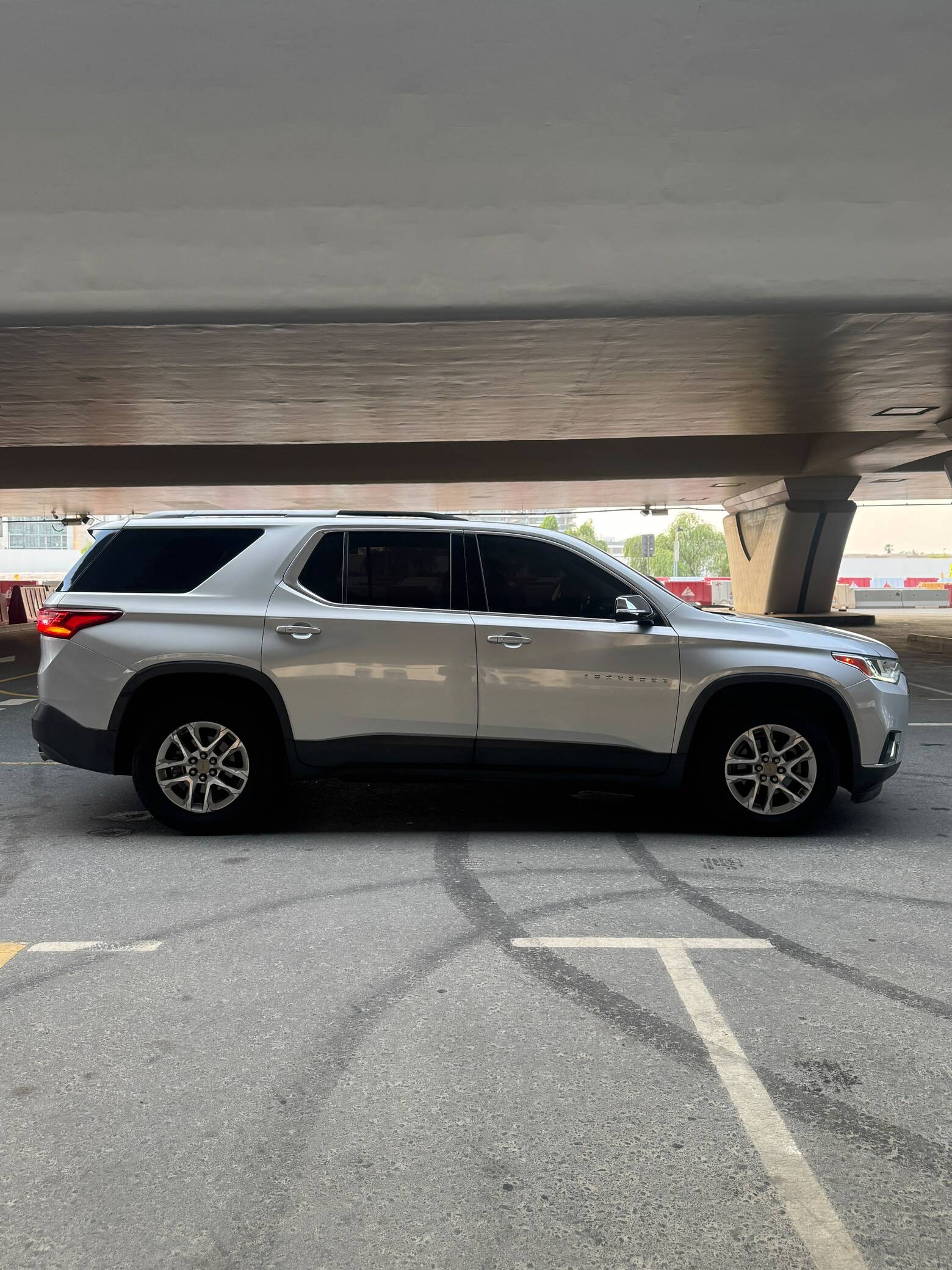2018 Chevrolet Traverse photo 2