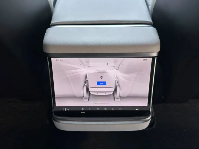 2024 Tesla Model S photo 5