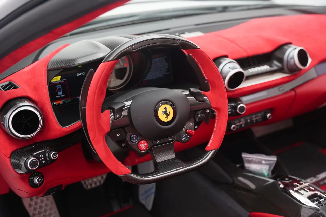 2024 Ferrari 812 GTS photo 3