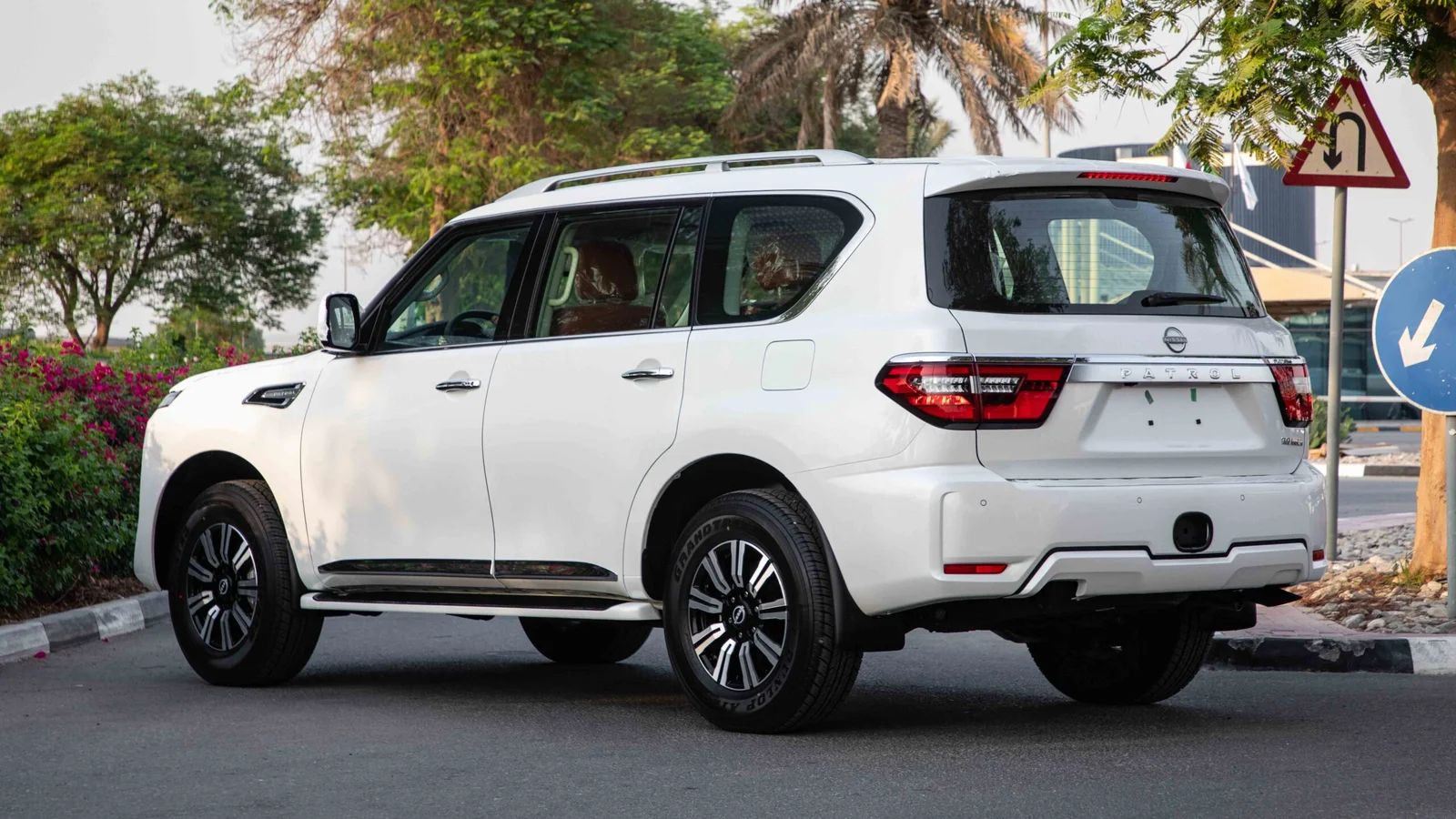 2024 Nissan Patrol photo 5