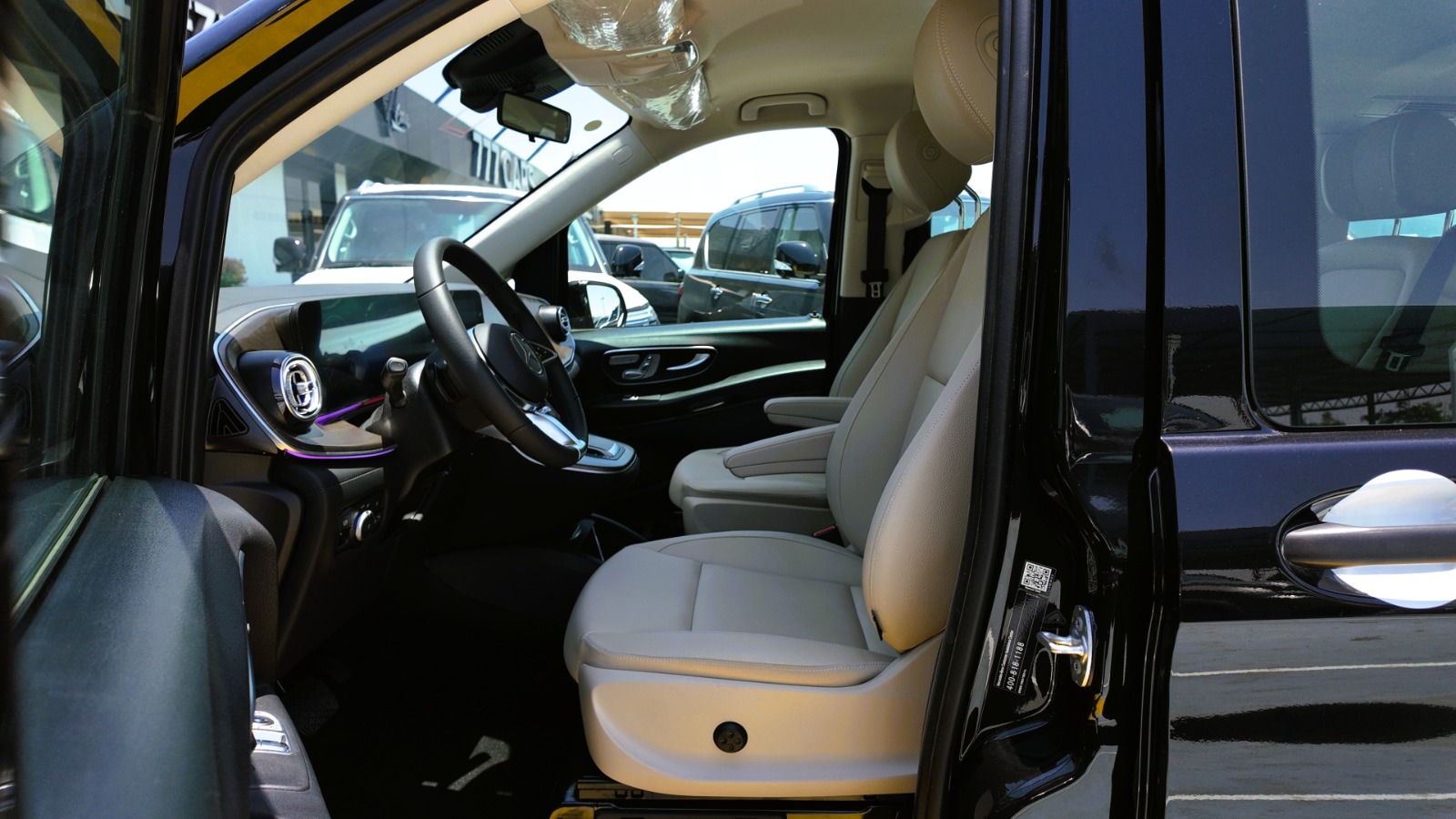 2025 Mercedes-Benz Vito photo 3