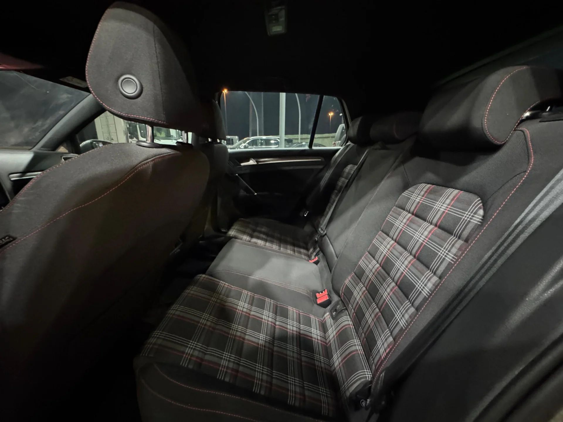 2019 Volkswagen Golf photo 3