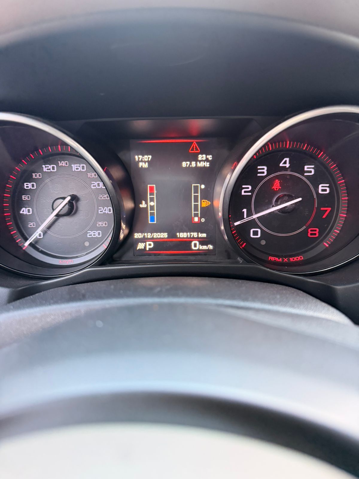 2016 Jaguar XE photo 4