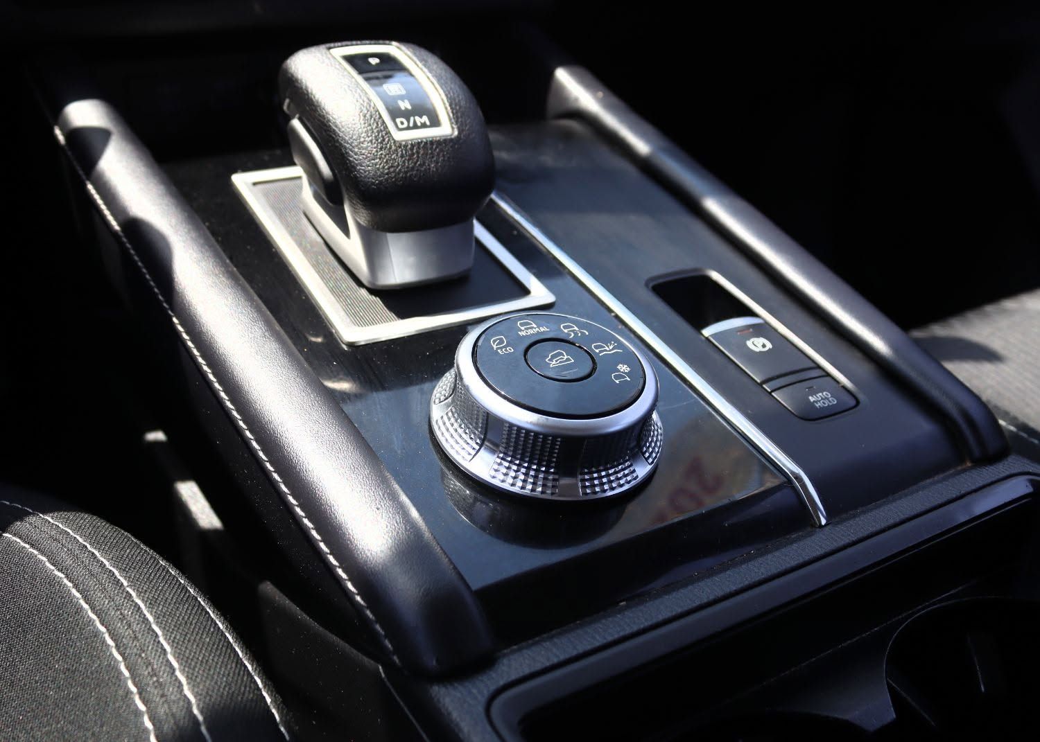 2023 Mitsubishi Outlander photo 5