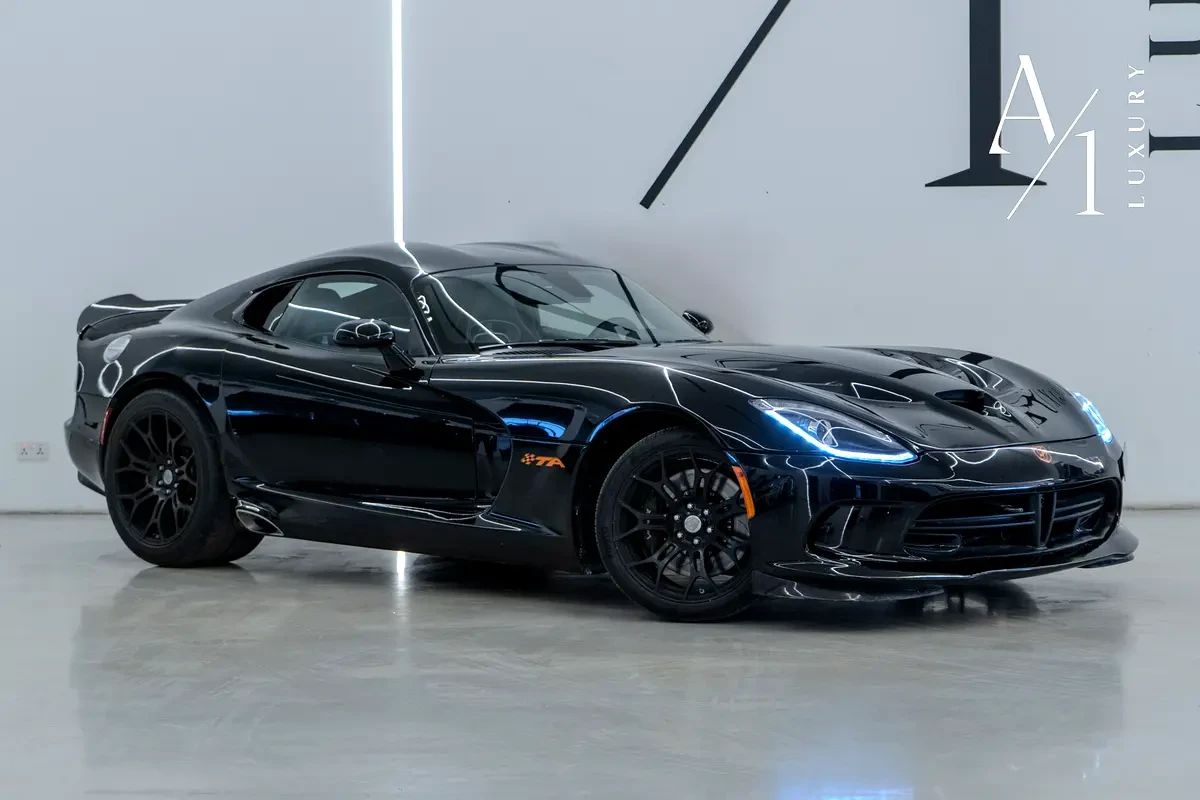 2014 Dodge Viper SRT photo 3