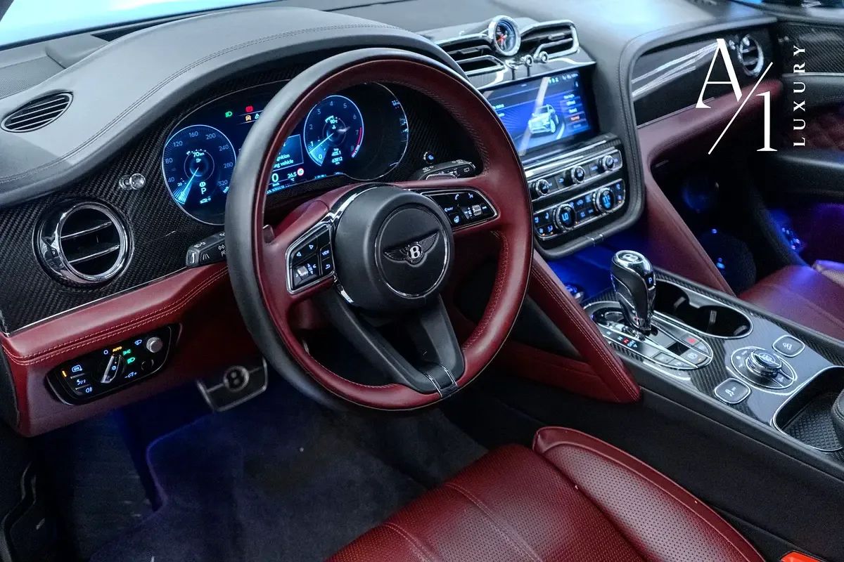 2021 Bentley Bentayga photo 4