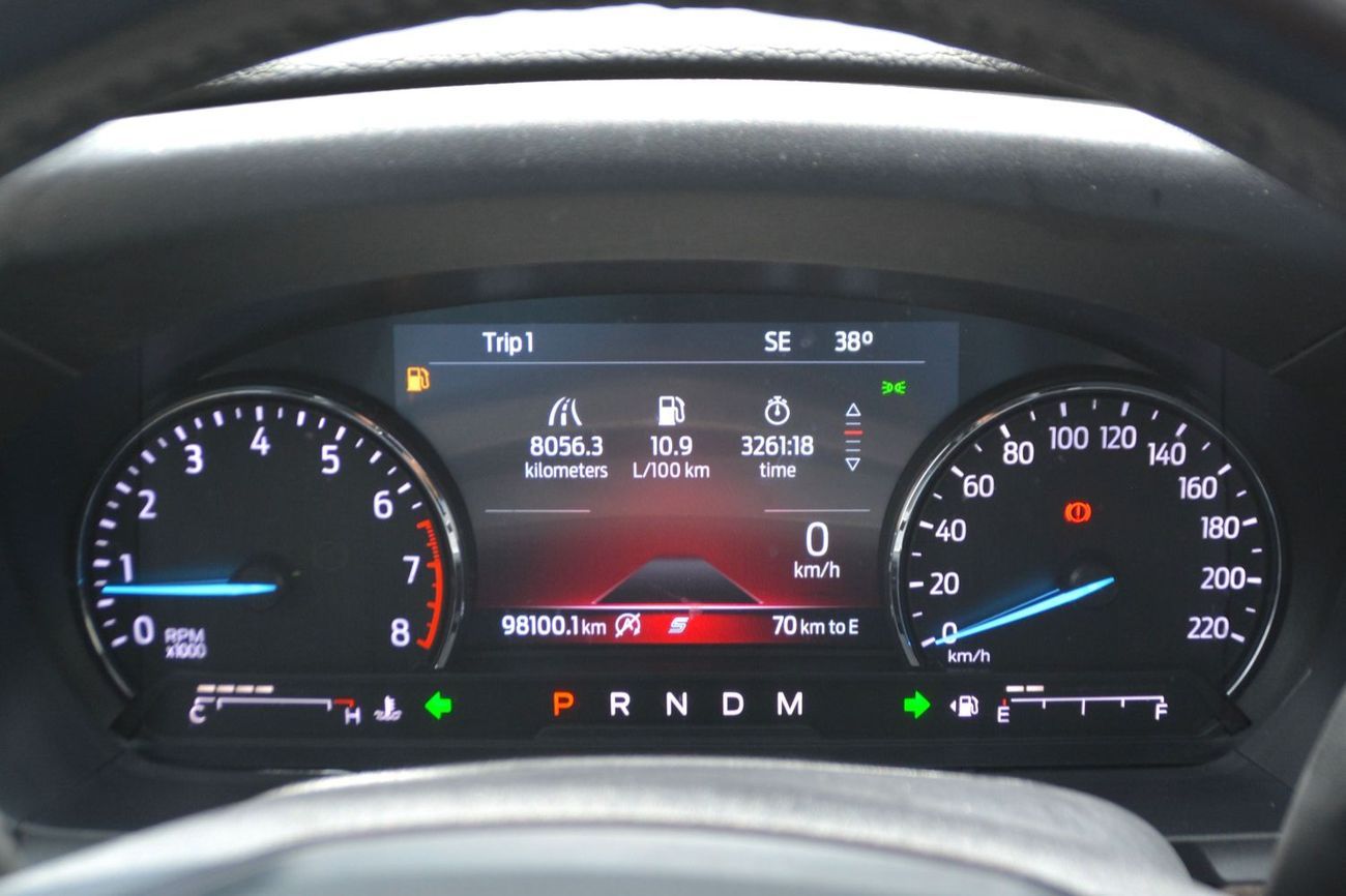 2020 Ford Explorer photo 4