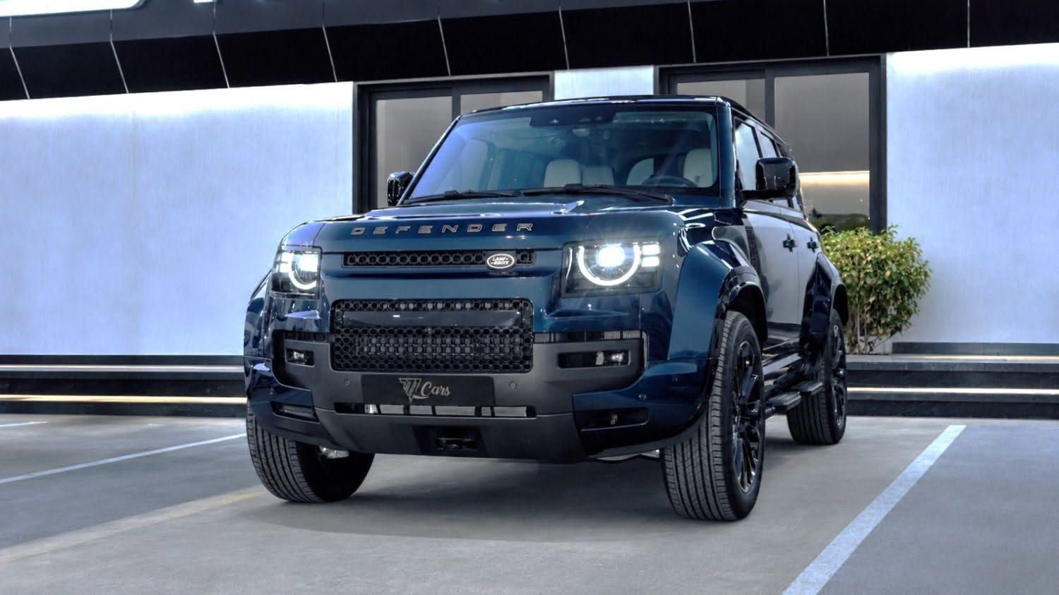 2026 Land Rover Defender 110 photo 2