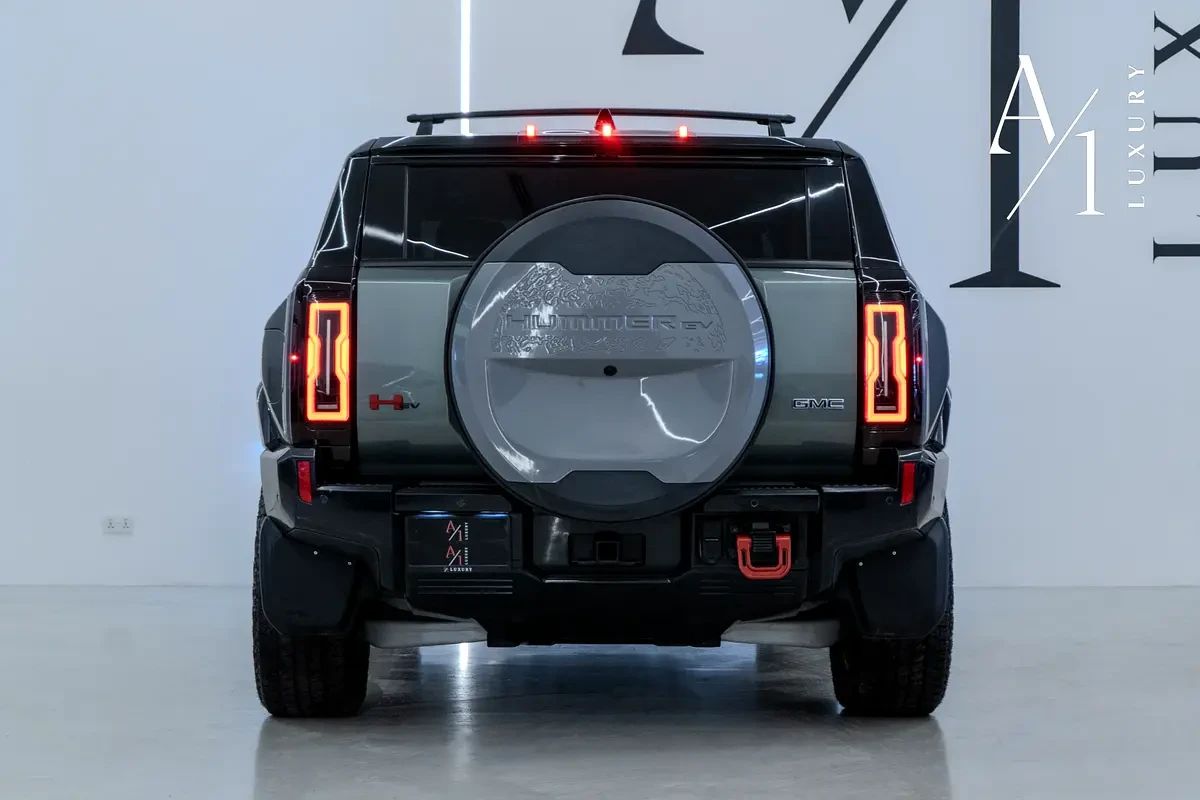 2024 GMC Hummer EV photo 5