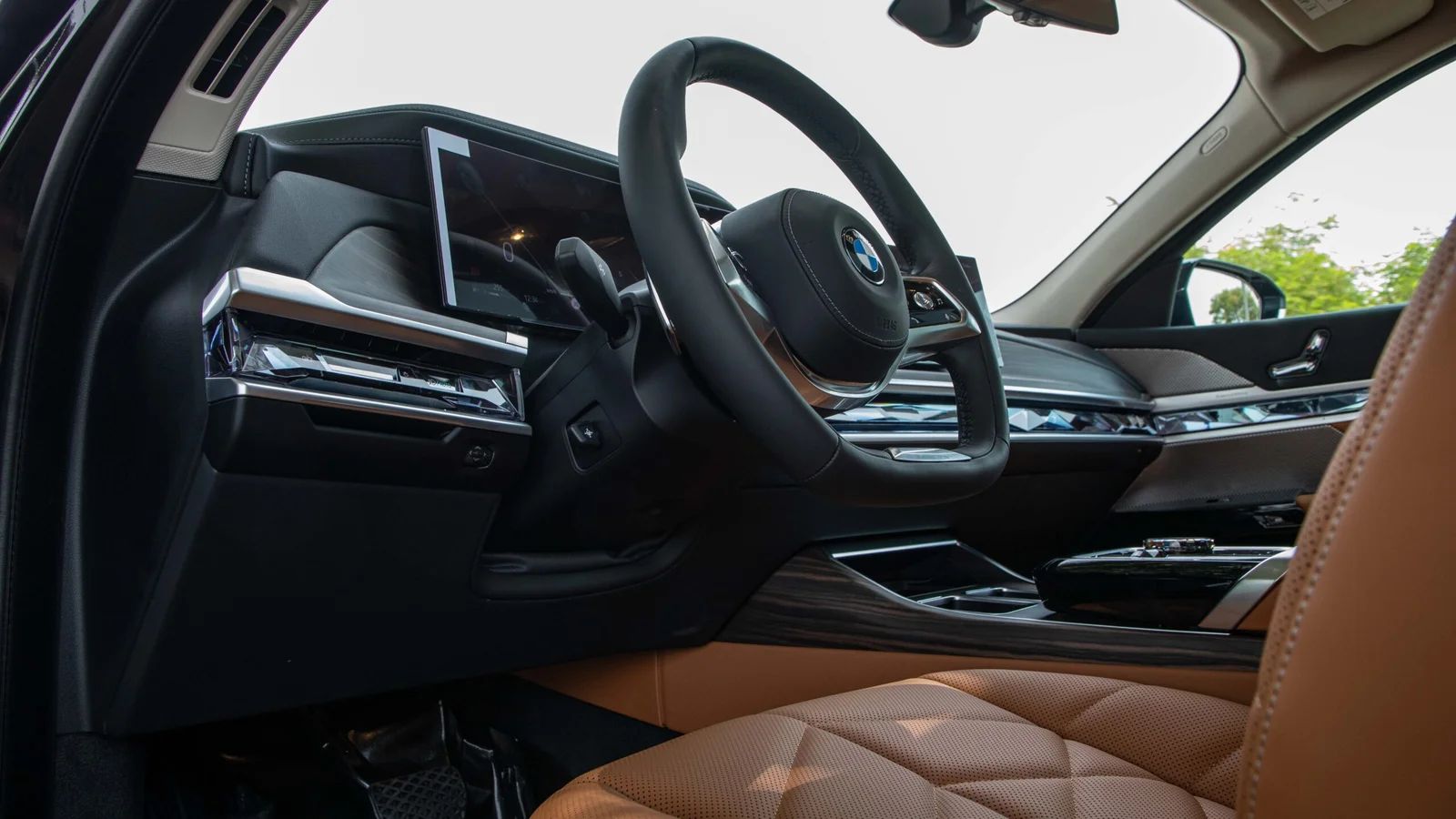 2026 BMW 735i photo 3