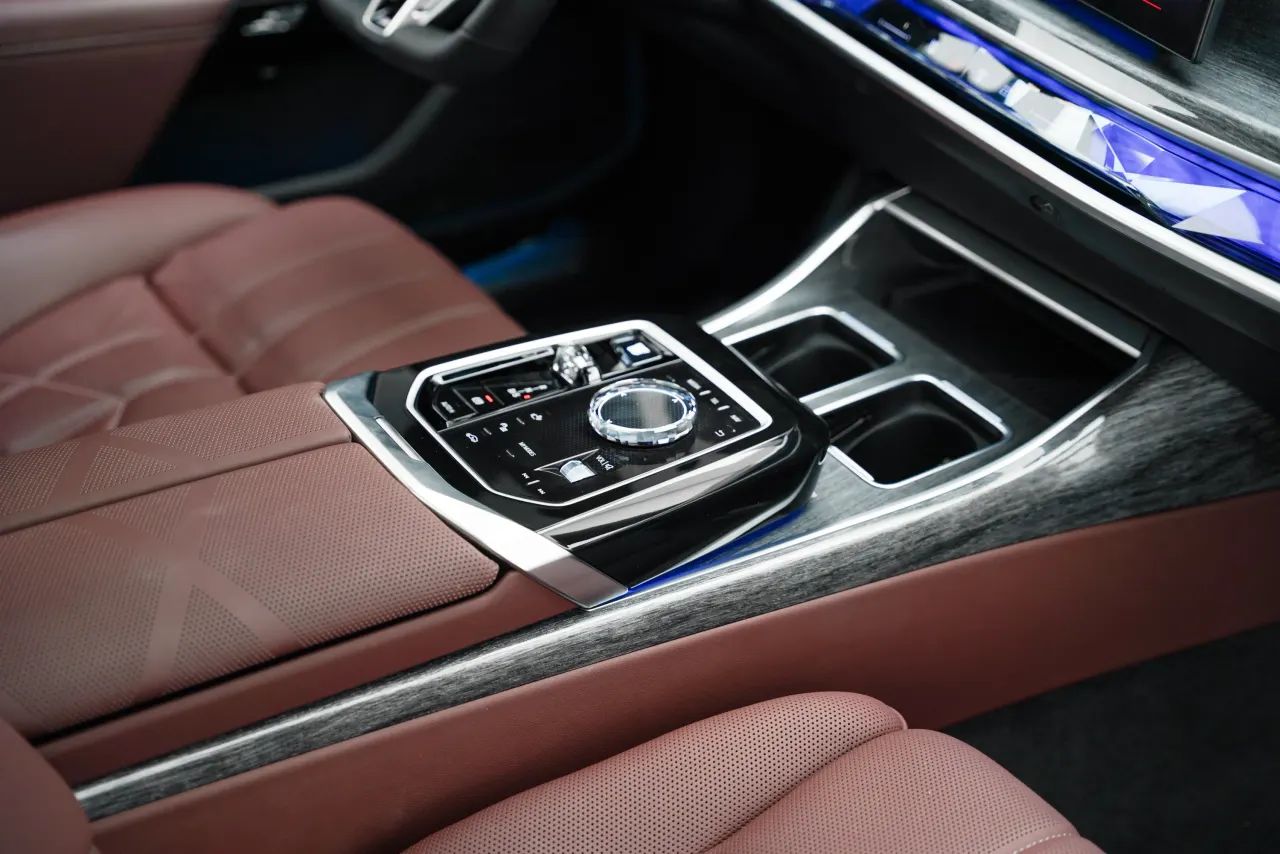 2024 BMW 7 Series photo 4