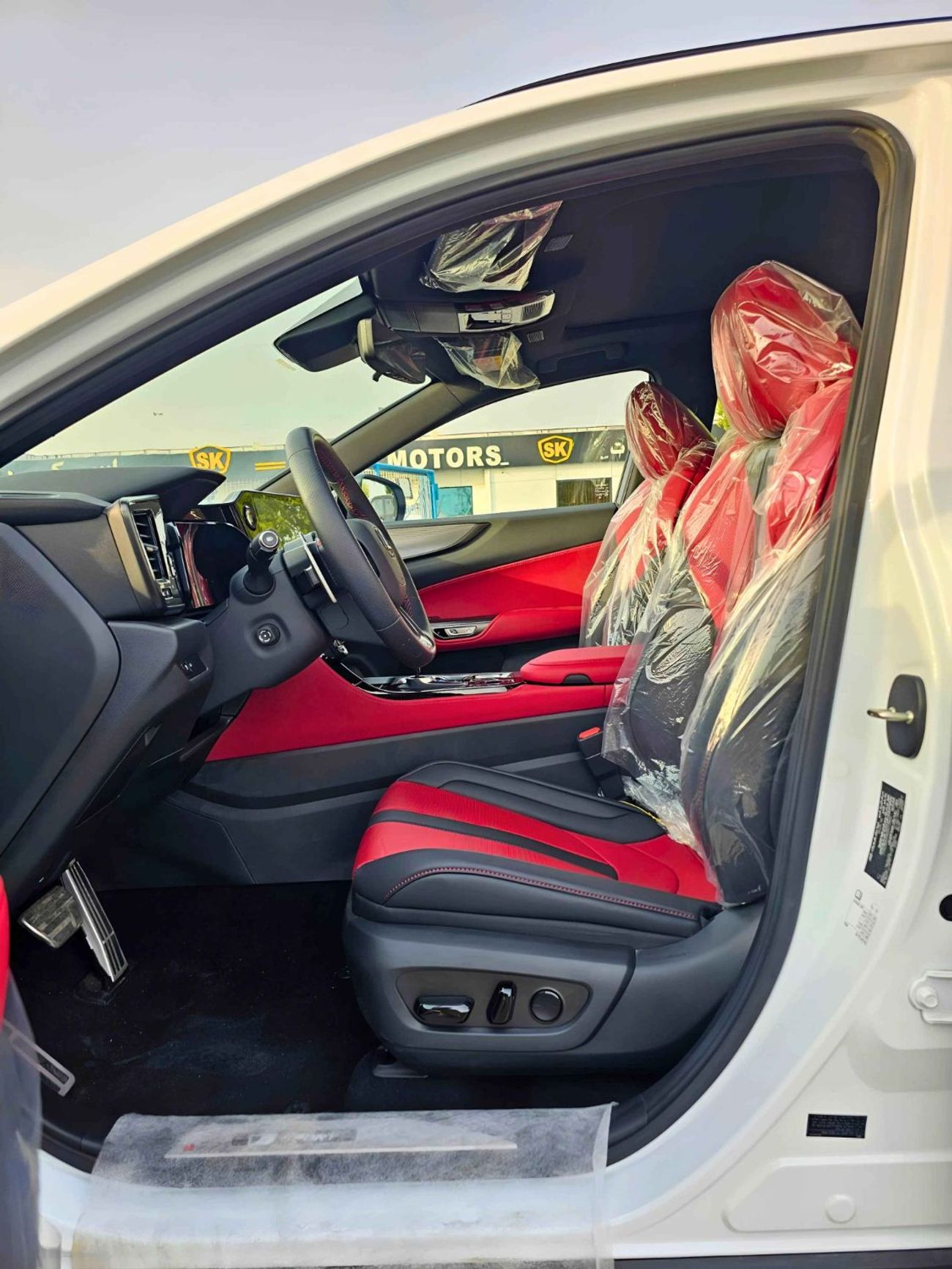 2024 Lexus NX350 photo 2