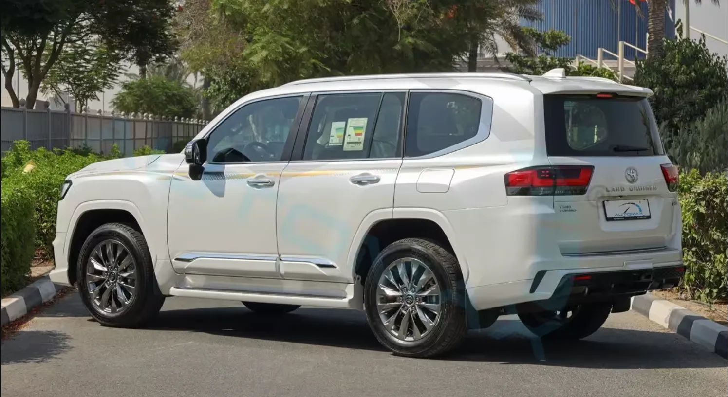 2026 Toyota Land Cruiser VXR photo 5