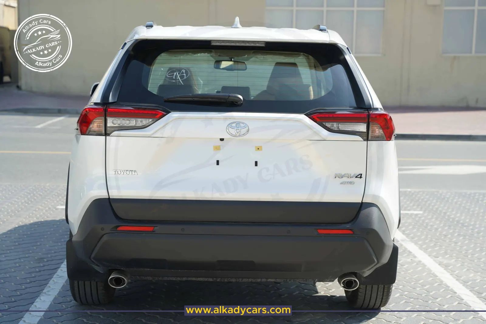 2025 Toyota RAV4 photo 5