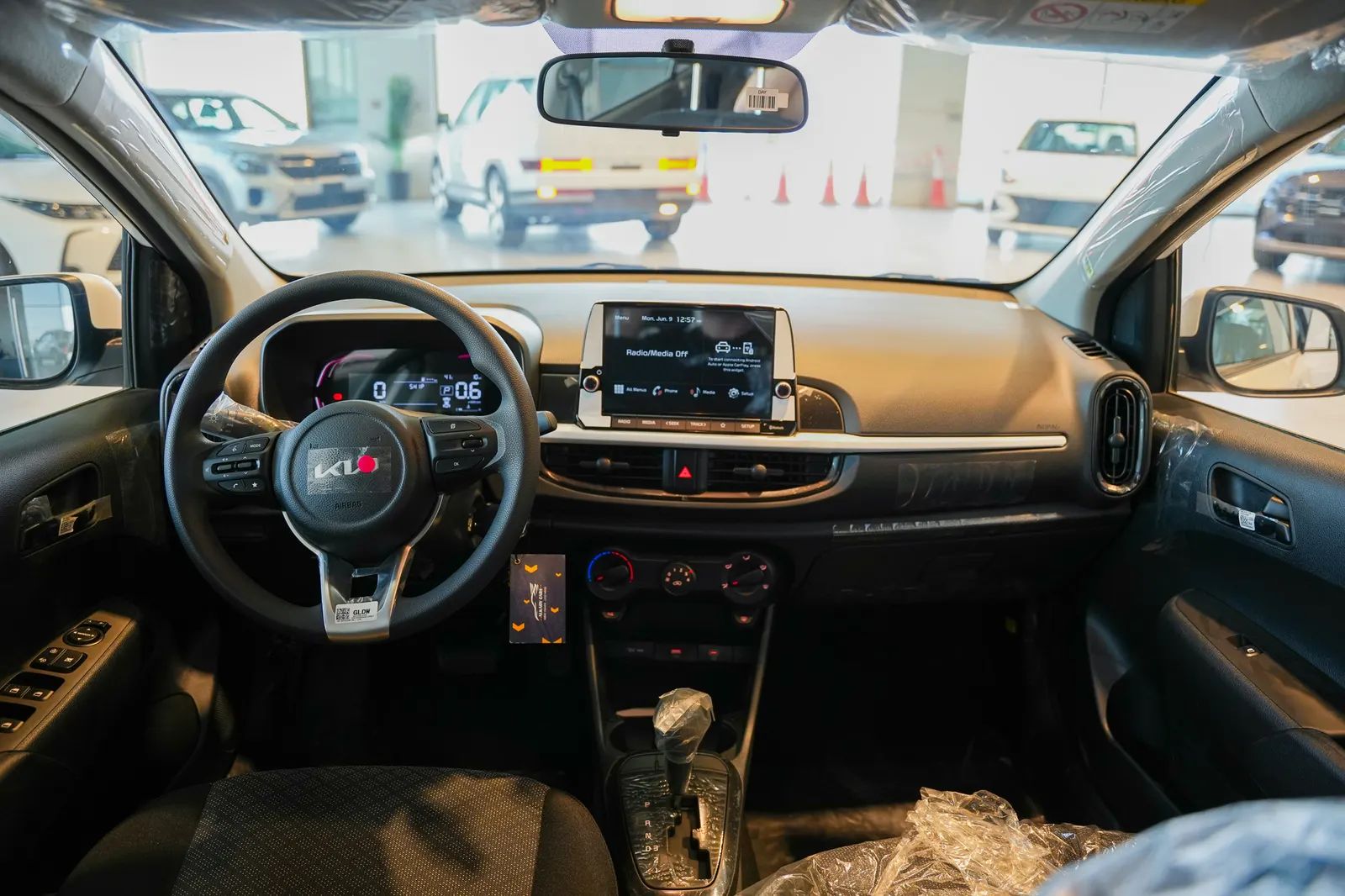 2025 Kia Picanto photo 2